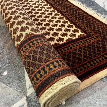 Chain Link Design Brown Woolen Carpet Manufacturers in Paramaribo